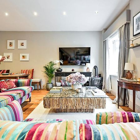 Magnificent 2 Bed Hyde Park Mews House Lägenhet London Exteriör bild