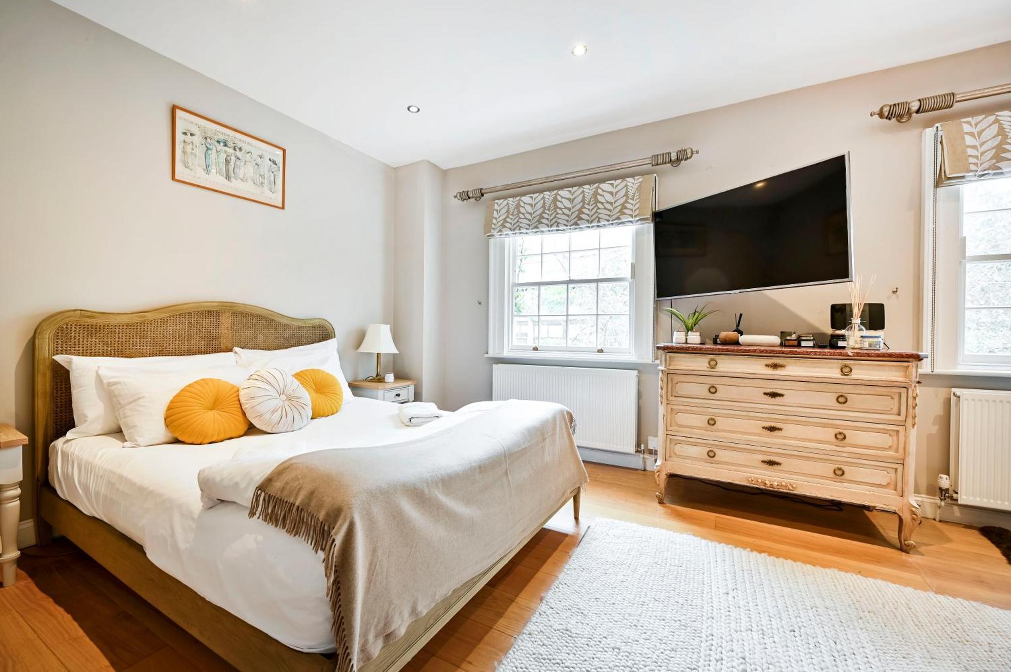Magnificent 2 Bed Hyde Park Mews House Lägenhet London Exteriör bild