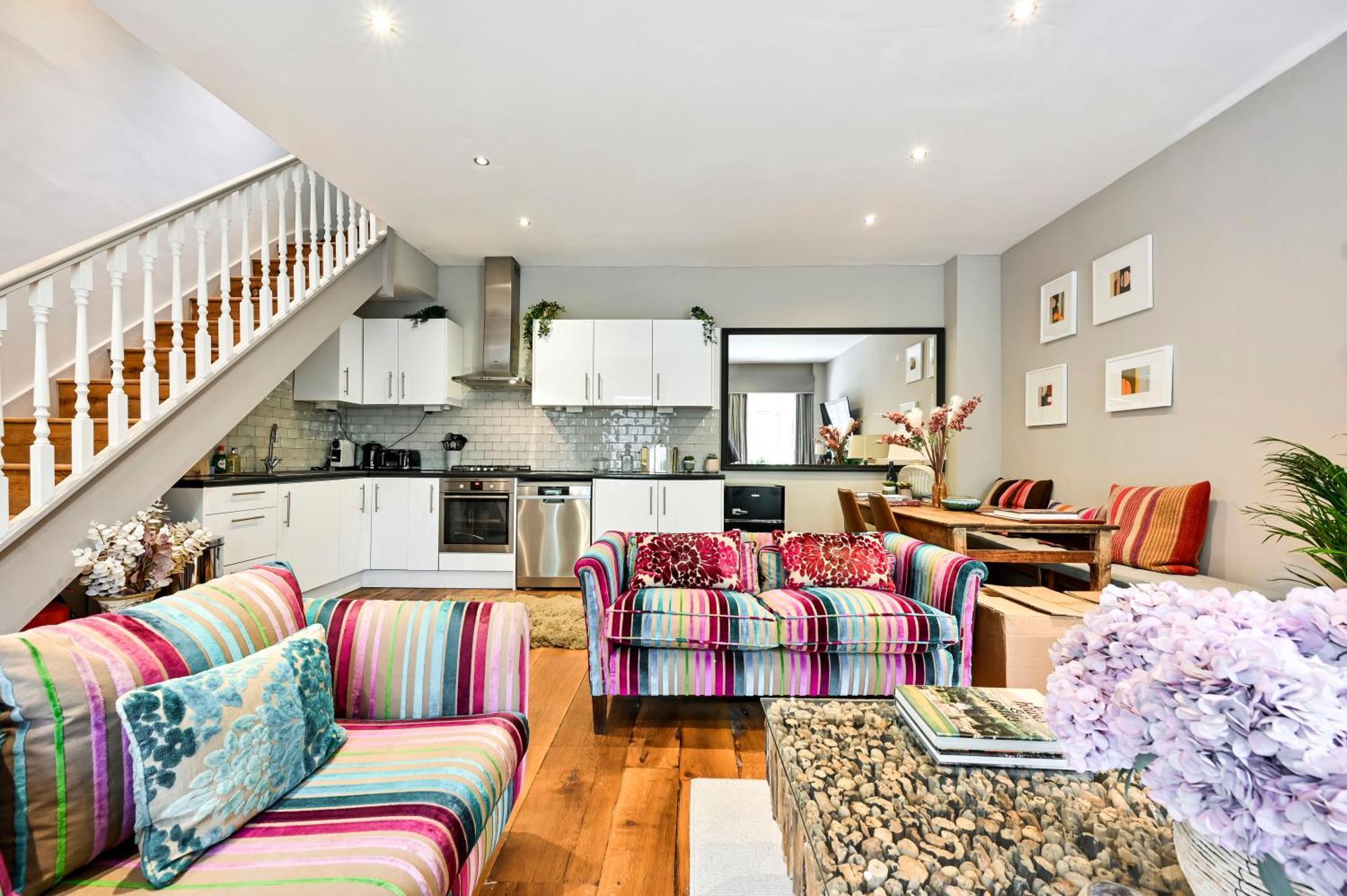 Magnificent 2 Bed Hyde Park Mews House Lägenhet London Exteriör bild